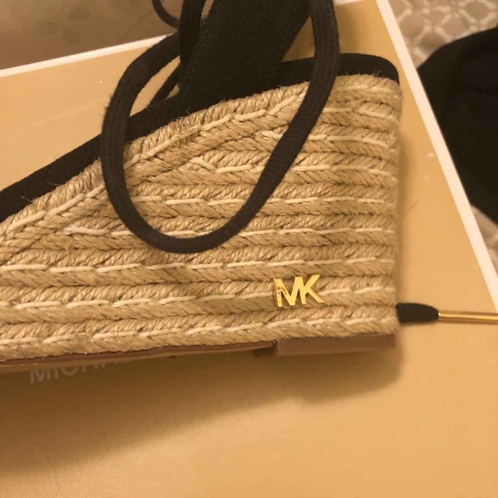 Michael Kors wedges - Picture 3 of 7